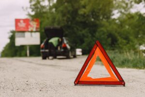 Read more about the article Places You Should And Should Not Stay While Waiting For Roadside Assistance