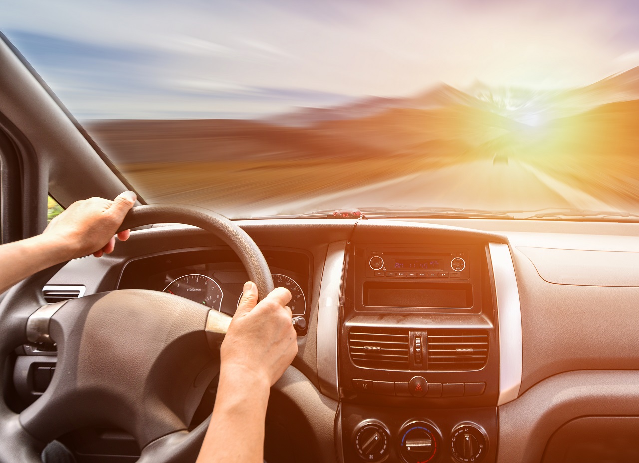 Read more about the article Tips On Driving Under The Bright Sunlight